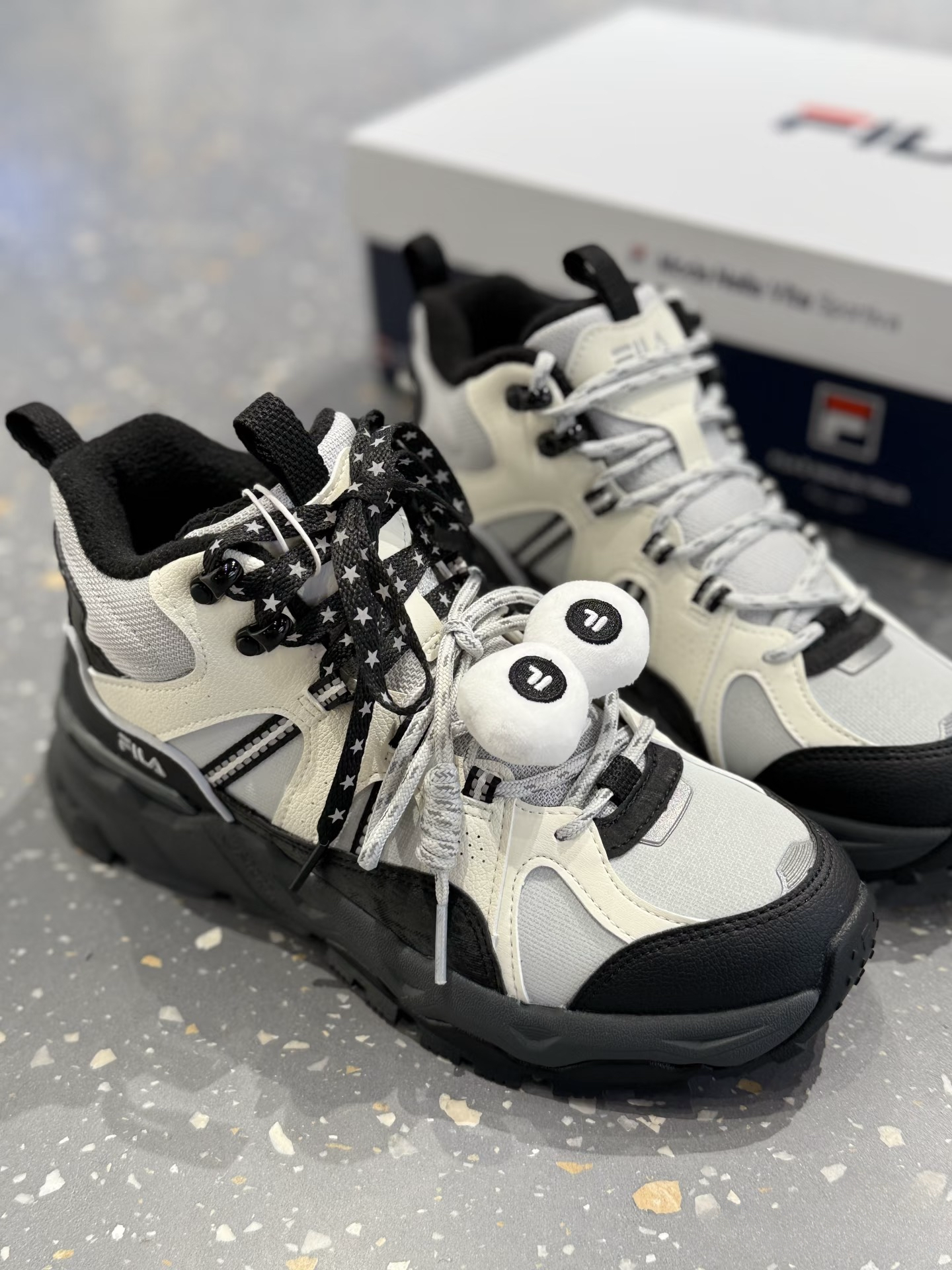 FILA斐乐满天星中帮加绒老爹鞋女鞋休闲鞋2025冬季保暖厚底运动鞋