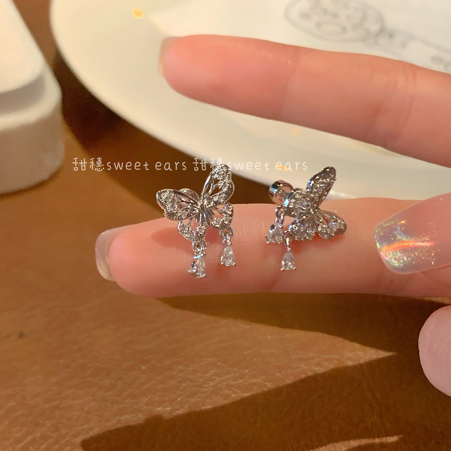 双水滴蝴蝶耳骨钉医用钛钢