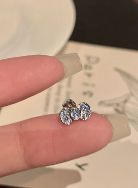 免摘睡觉极小耳骨钉基础款简约医用钛钢蓝色满钻爆闪蝴蝶结耳蜗钉