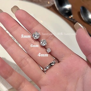 白钻华子耳蜗钉超闪钻石耳钉高级感养耳洞医用钛钢螺丝拧扣耳骨钉