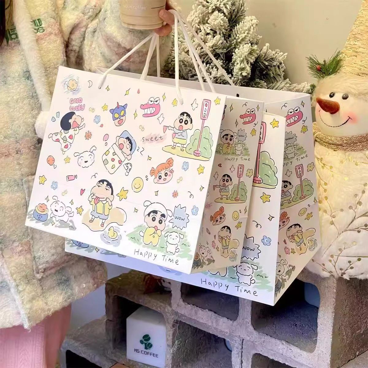 卡通涂鸦可爱小新生日快乐礼品袋可爱便携手提袋学生大容量购物袋,包装,纸手提袋,淘宝优惠券,粉丝福利购,淘宝优惠卷