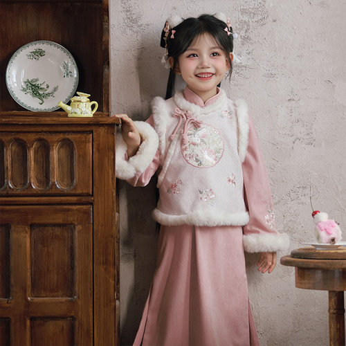 十三余加厚冬季女童国风套装