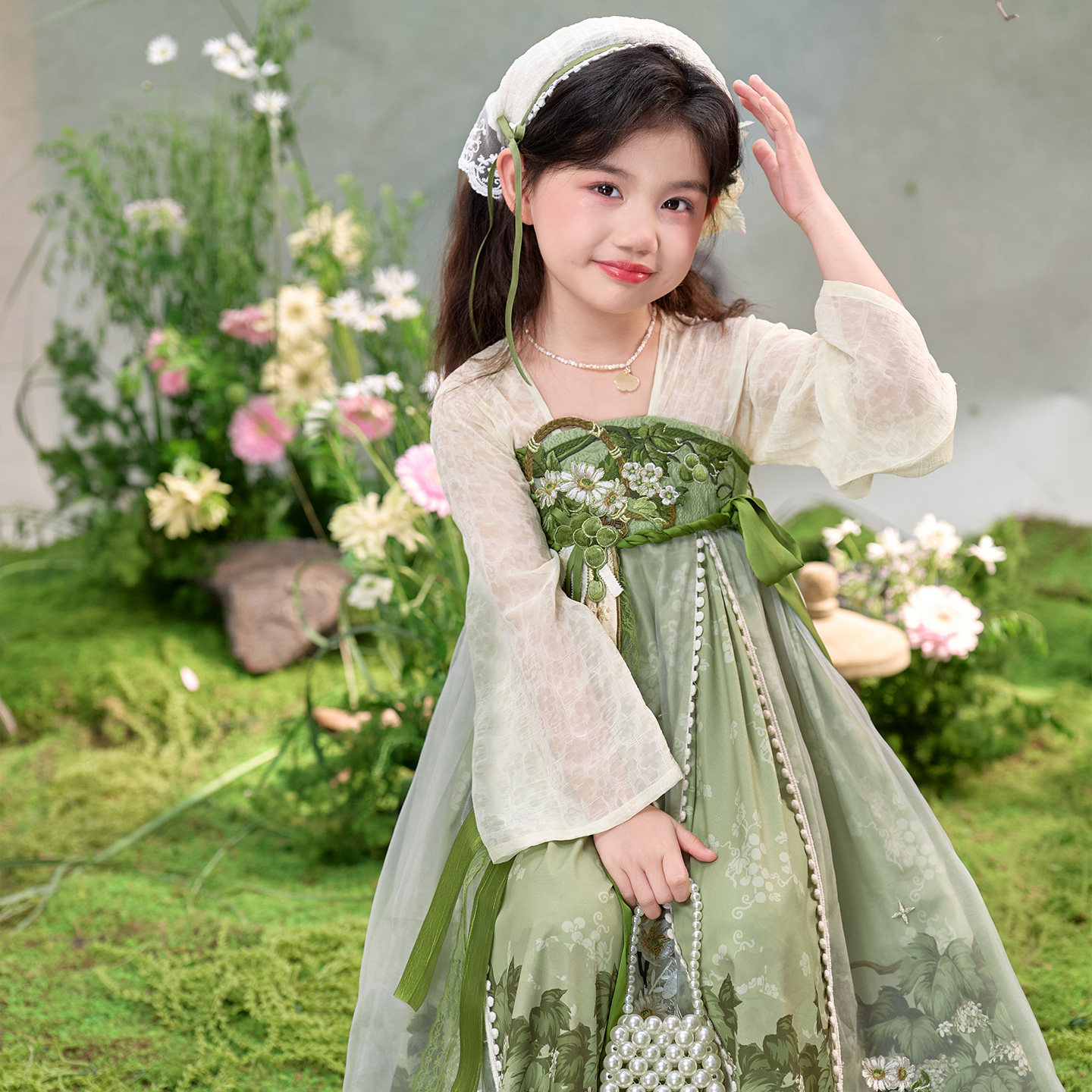 十三余女童汉服连衣裙图片