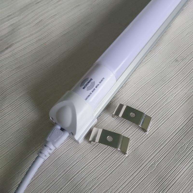 Ｔ8一体化微波感应ＬＥＤ灯管人来灯亮人走灯灭或微亮智控