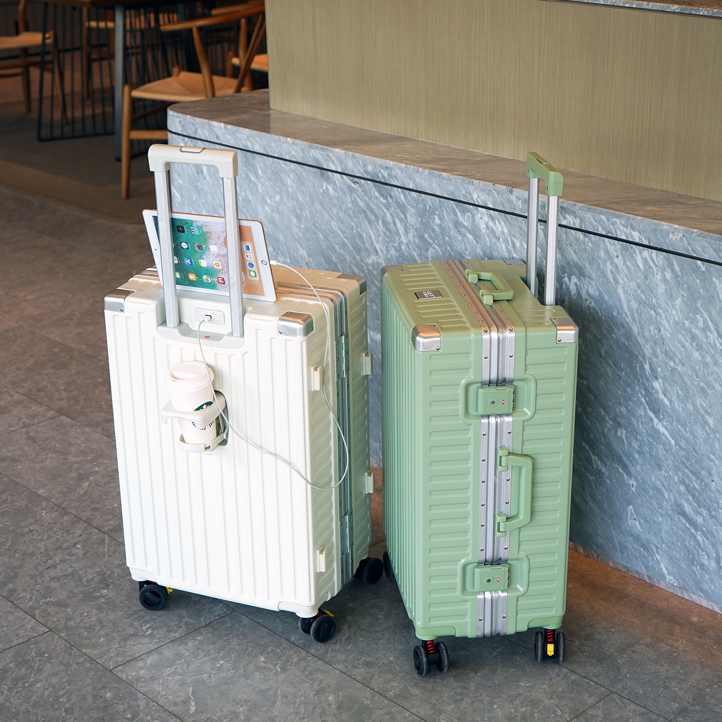 多功能铝框行李箱万向轮拉杆箱