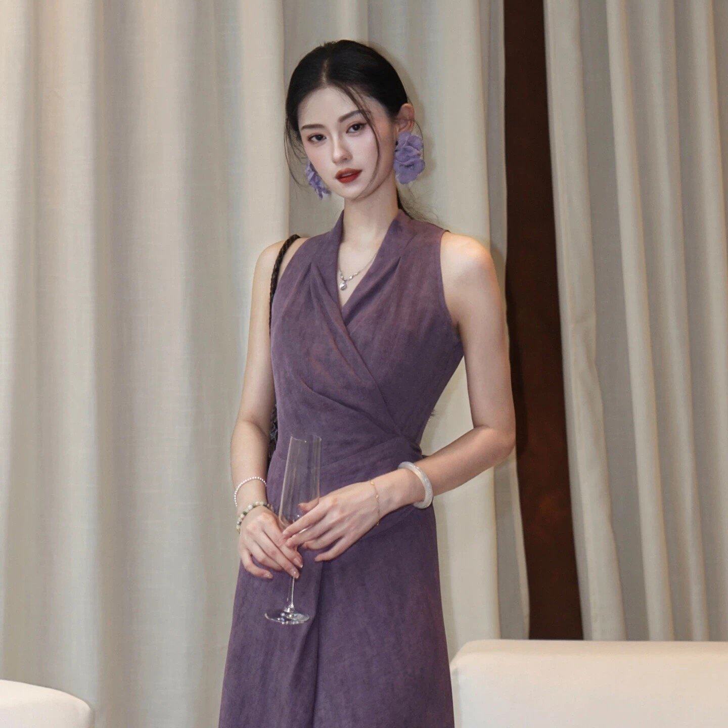 凌茜恣禾 紫韵'法式紫色挂脖连衣裙女春夏复古无袖系带收腰长裙