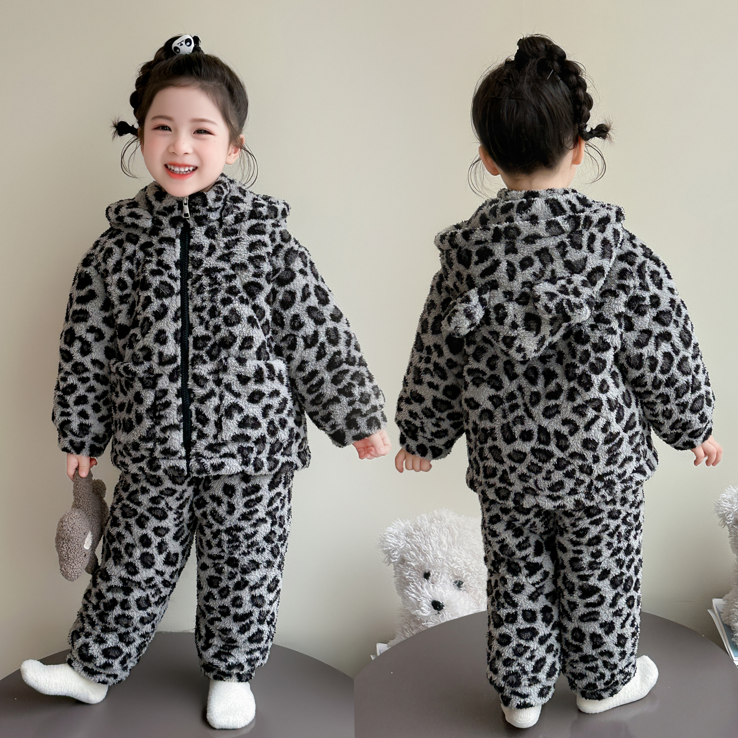 儿童睡衣女童秋冬珊瑚绒加厚宝宝冬款法兰绒家居服男孩连豹纹套装