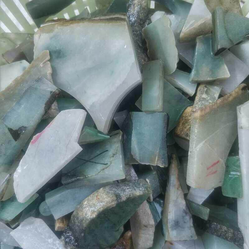翡翠原石碎料新手学习刻练手边角料下脚料