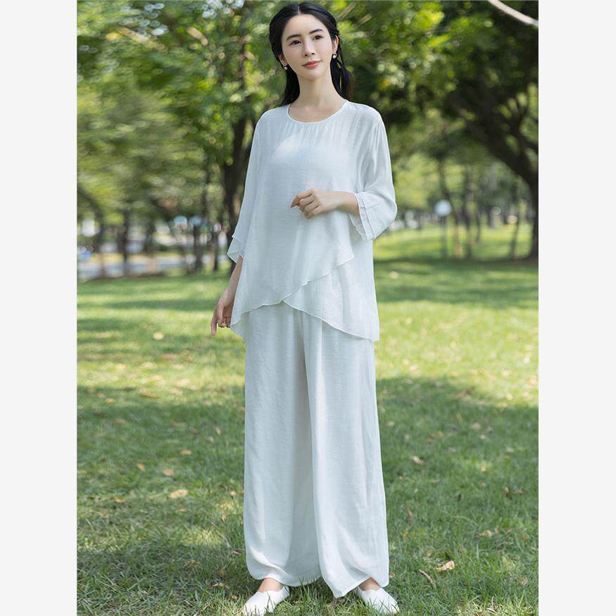 居士服女禅修瑜伽套装中