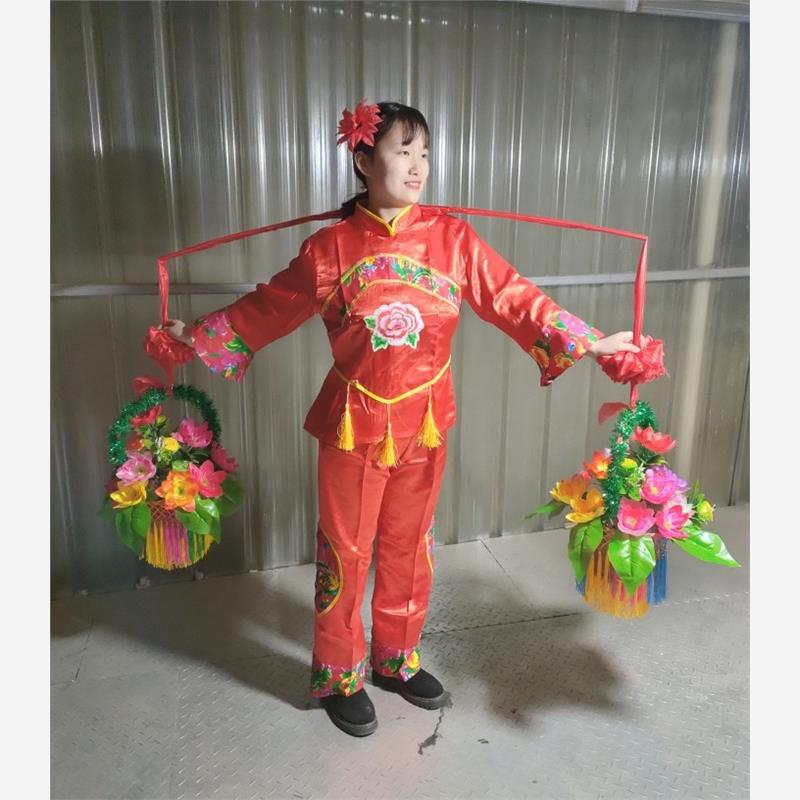 秧歌舞蹈挑花篮锄戏曲戏