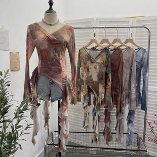 实拍 飘带网纱荷叶边复古印花V领喇叭袖上衣春夏短款修身T恤 8013