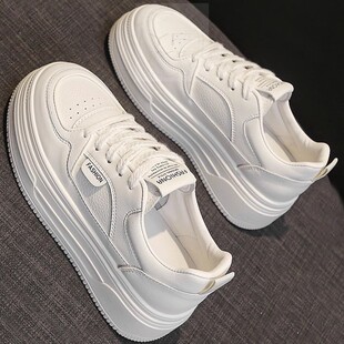 小白鞋女款2025秋季新款爆款厚底板鞋软底不累脚小众百搭休闲鞋子