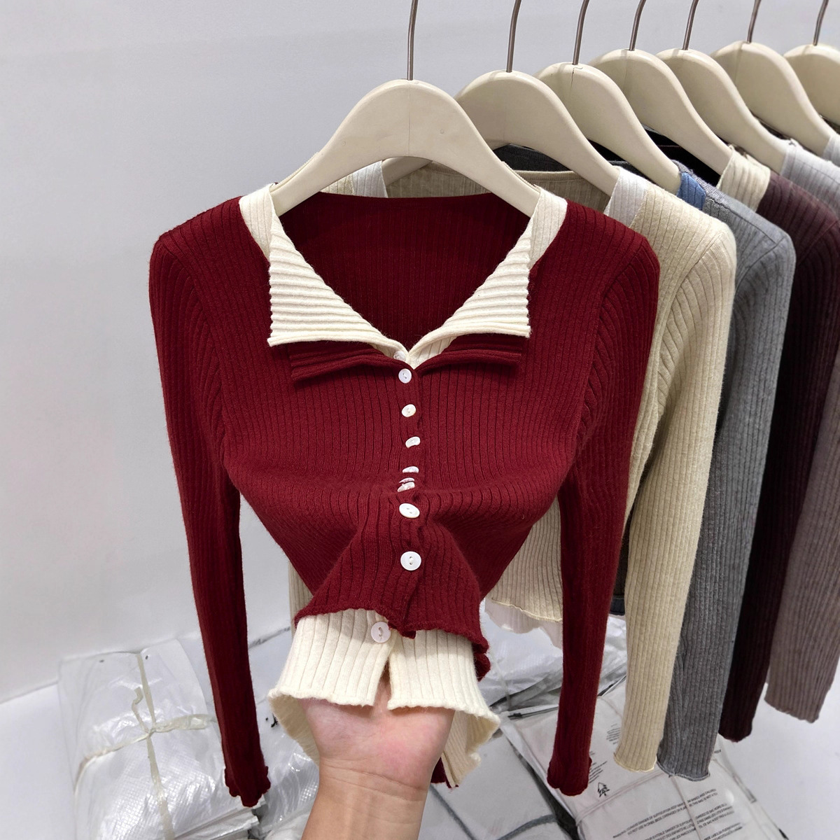 翻领撞色长袖针织开衫女