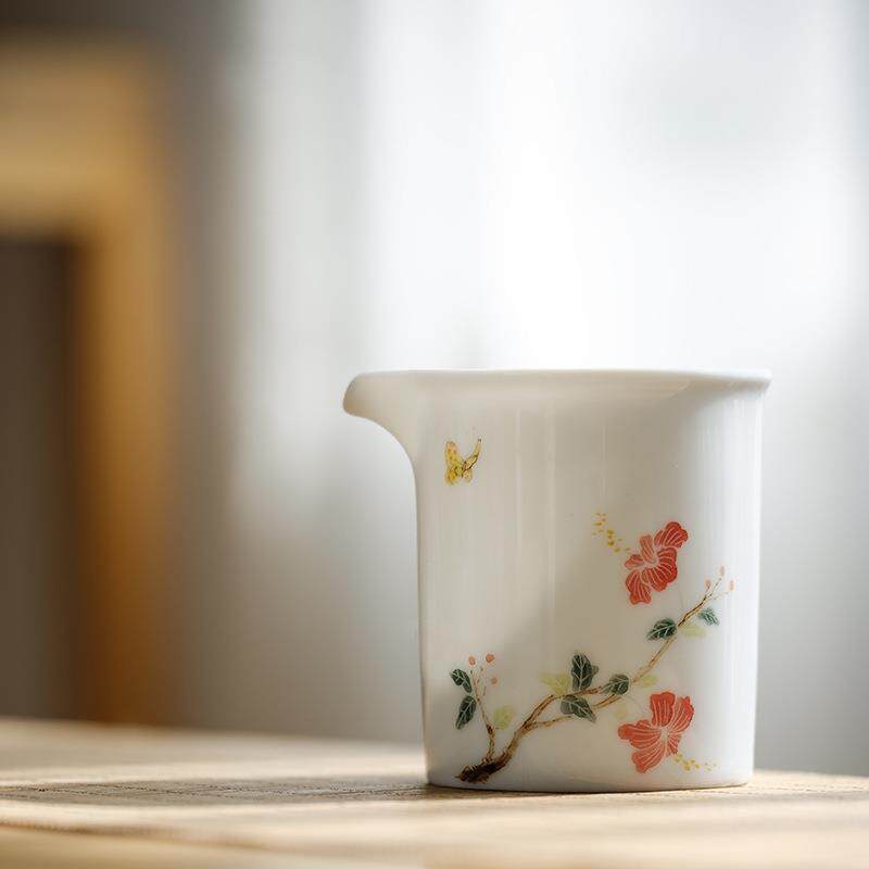 艺虹陶瓷手绘玉泥陶瓷公道杯朱瑾迷蝶白瓷茶具配件分茶器茶海