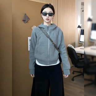 灰色连帽加绒卫衣女款秋冬2025新款爆款拉链开衫休闲外套显瘦上衣