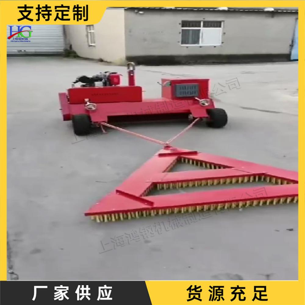 人造草坪自动梳丝机 柴油电启草坪梳理机 遥控式草丝梳理梳草机