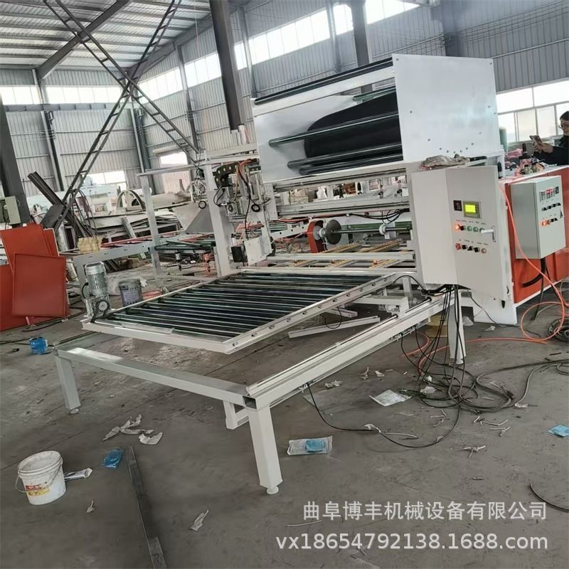 xpe挤塑板橡塑海绵涂胶复合机 eva热熔胶贴合自动剪切修边一体机
