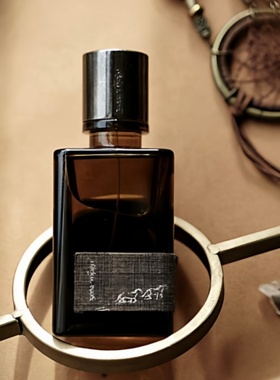 sona vojago香水风马通径尘室措姆日桑园雾青香木质调试香小样