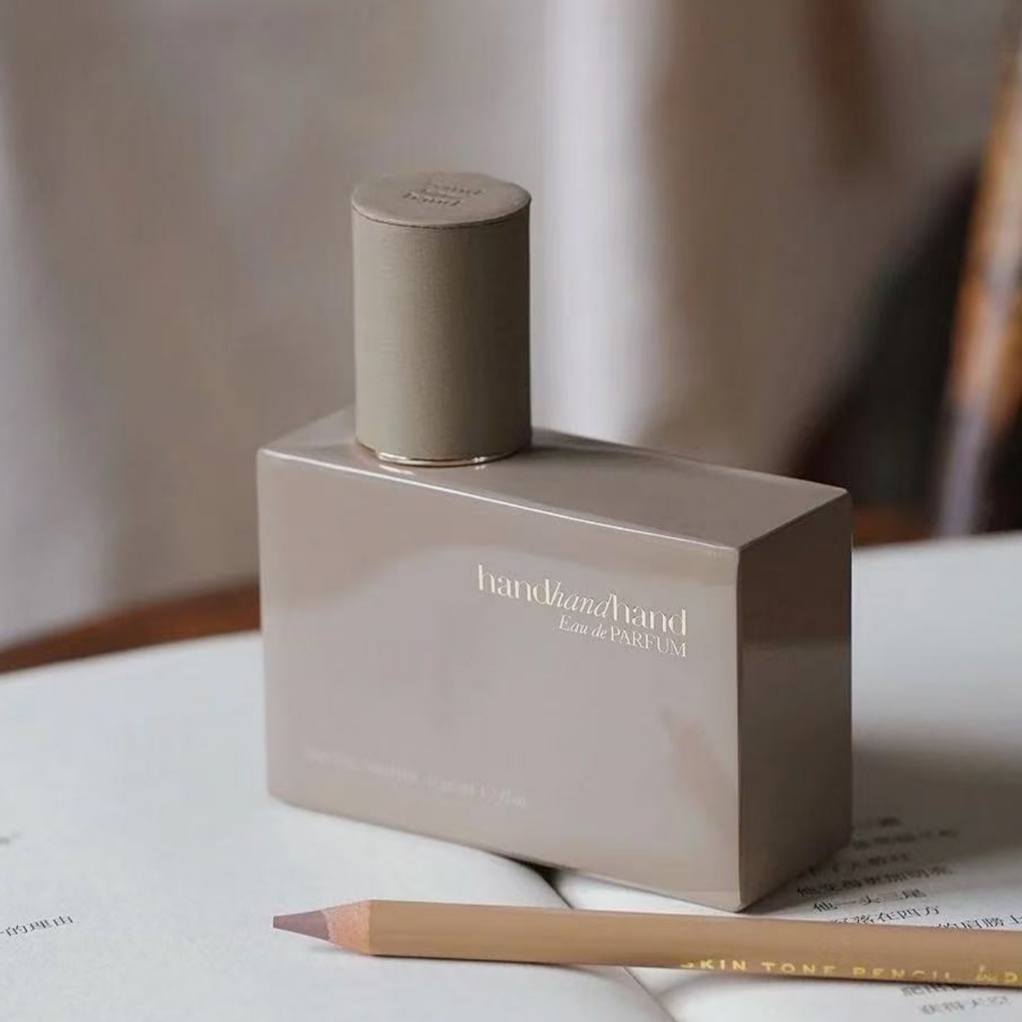 handhandhand香水想入绯绯试香