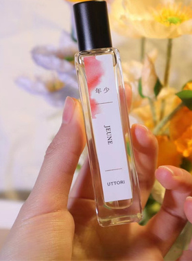 五朵里茶山含笑香水海火年少轻狂桂墨荼蘼纸茶山绿衣黑木光试香