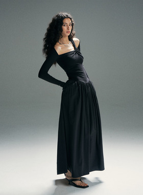 PynkiSwear 黑色/灰色斜肩挂脖长裙女修身露肩A字度假裙