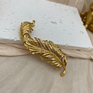 复古小众高级感秋冬大衣配饰重工胸花 凤翼金色立体羽毛胸针法式