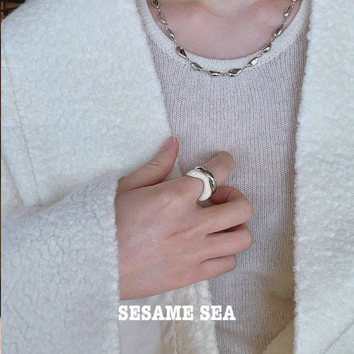SESAME SEA by Matisse 珊瑚戒指 原创设计曲线奶白珐琅组合