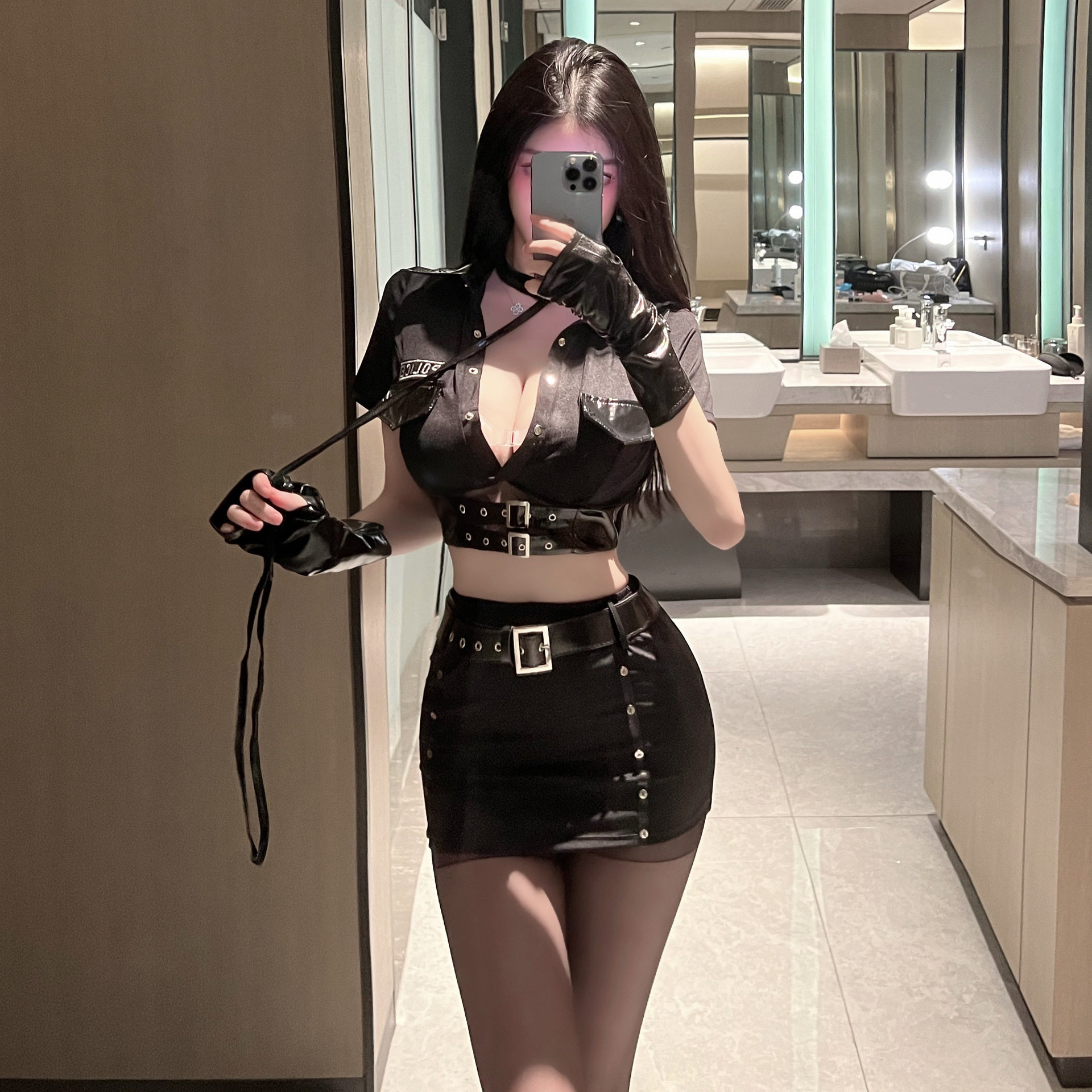 午寐灭烛角色扮演女警性感教官制服诱惑激情皮衣