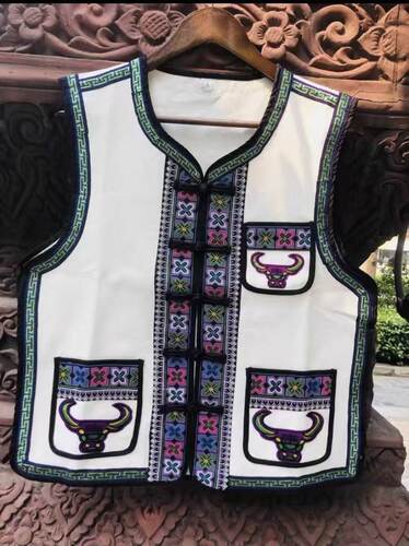 西双版纳哈尼族服装马甲网红款棉麻大象夏季民族工作表演服新款