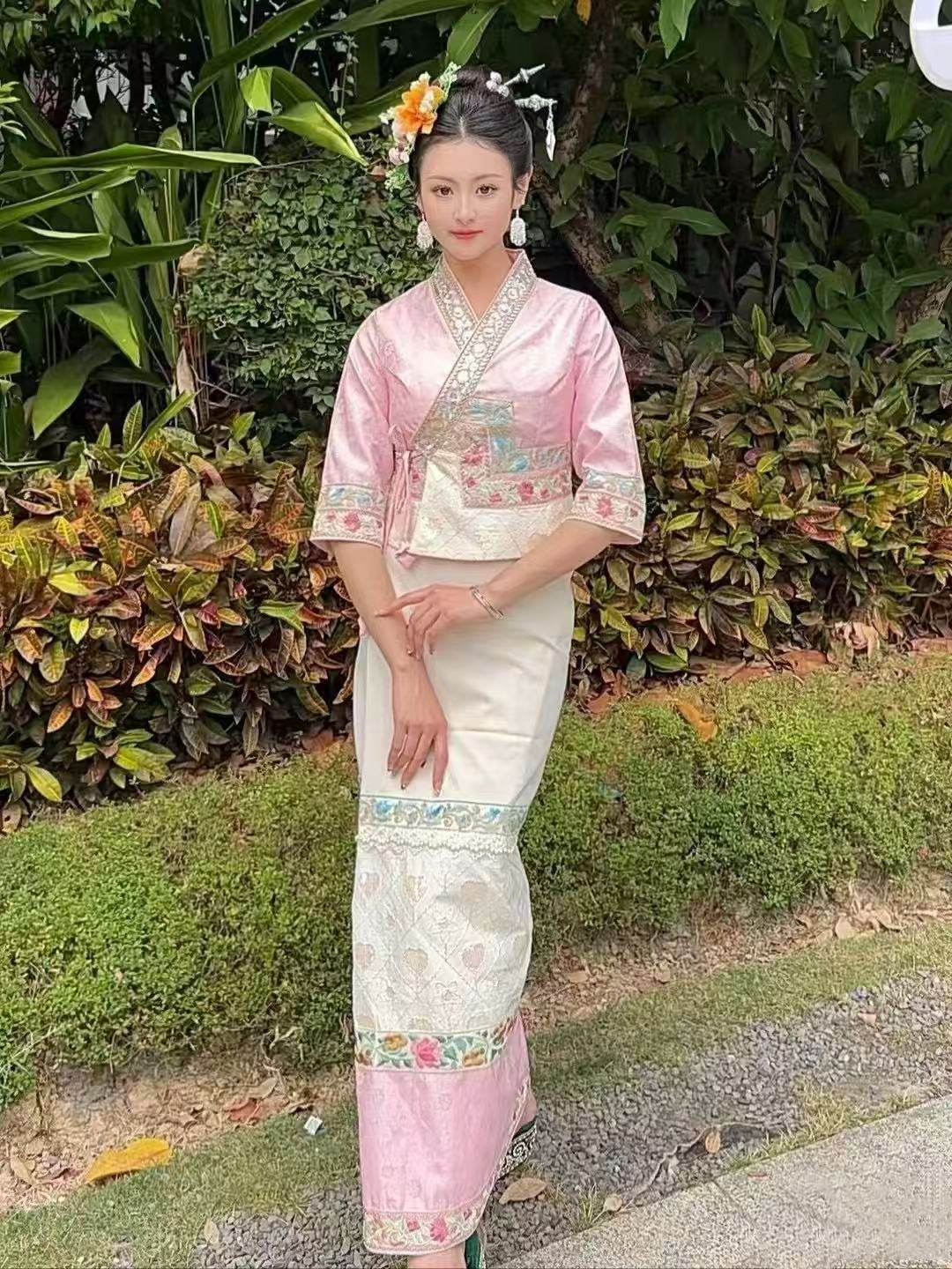 傣装新款西双版纳传统服饰重工花边刺绣高级显瘦中袖高品质套装