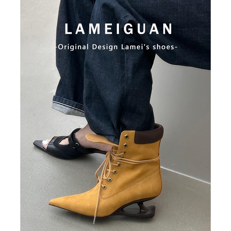 黄色真皮尖头系带高跟骑士靴女2025新款复古异型跟短筒西部牛仔靴