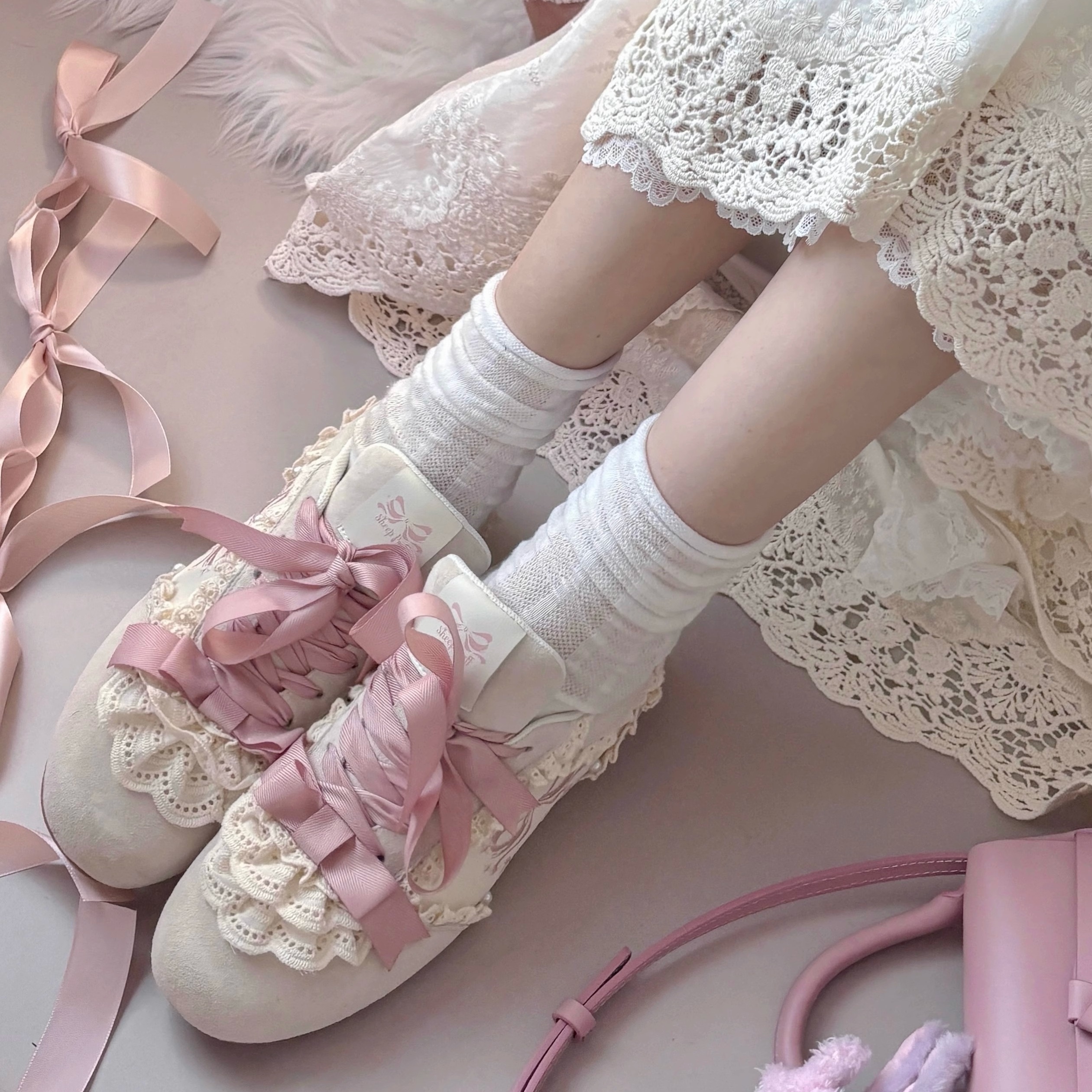 【现货】蕾丝蛋糕lo跑绵羊运动原创正品真皮少女德训鞋芭蕾风球鞋