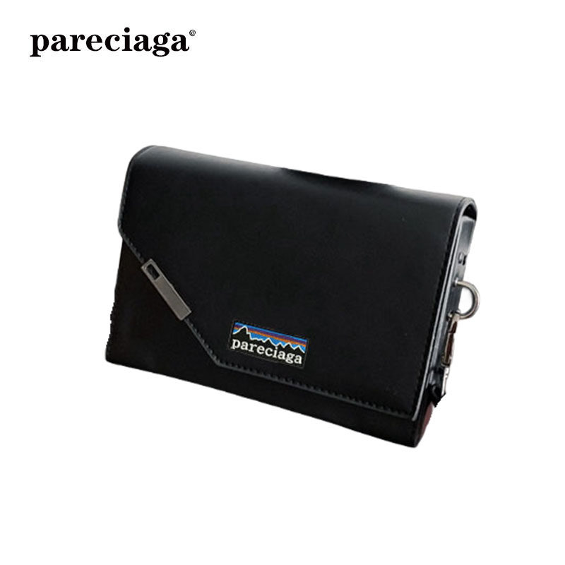 巴塔正品pareciaga高级感设计感小众简约新款男款小包单肩斜挎包