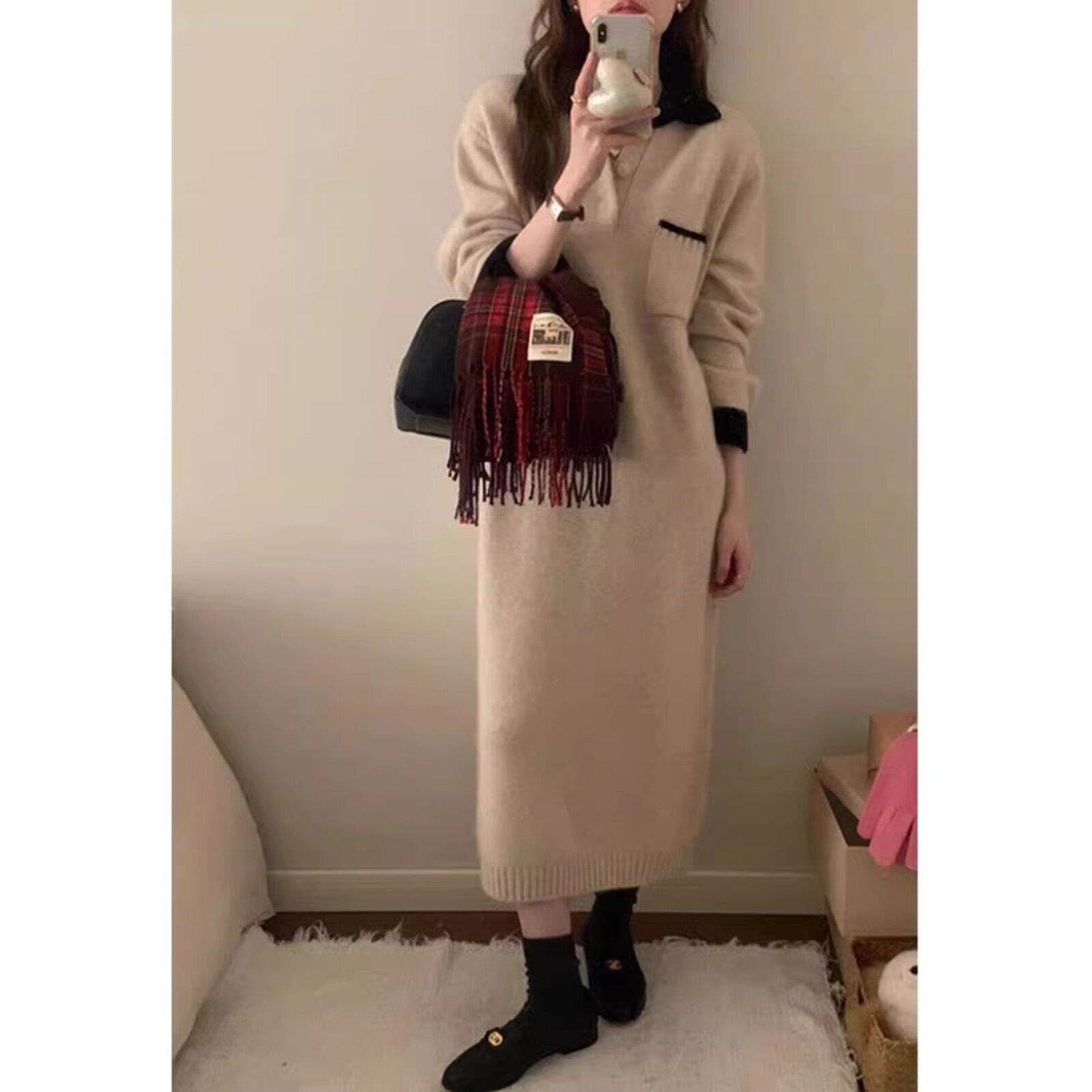 欧洲站秋冬新款法式轻奢慵懒风翻领撞色时尚百搭宽松针织连衣裙女