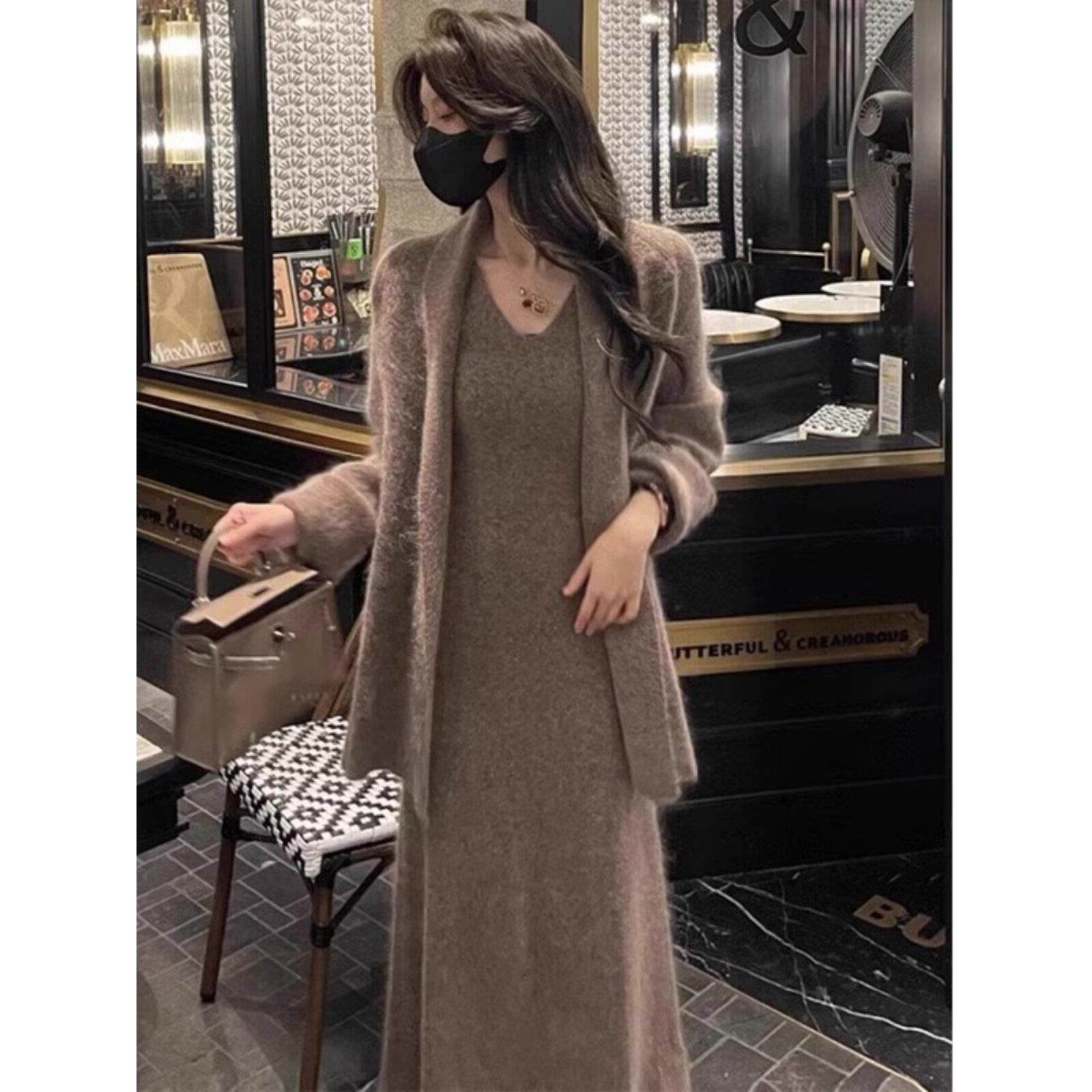 欧洲站秋冬新款法式茶歇慵懒风时尚精致针织开衫吊带连衣裙两件套