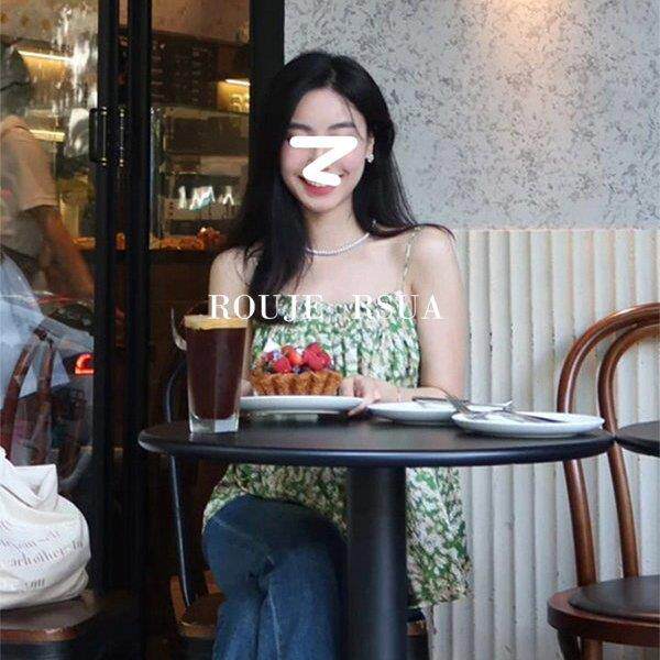 ROUJE RSUA法式宽松显瘦短款别致上衣绿色碎花一字肩小吊带女夏季