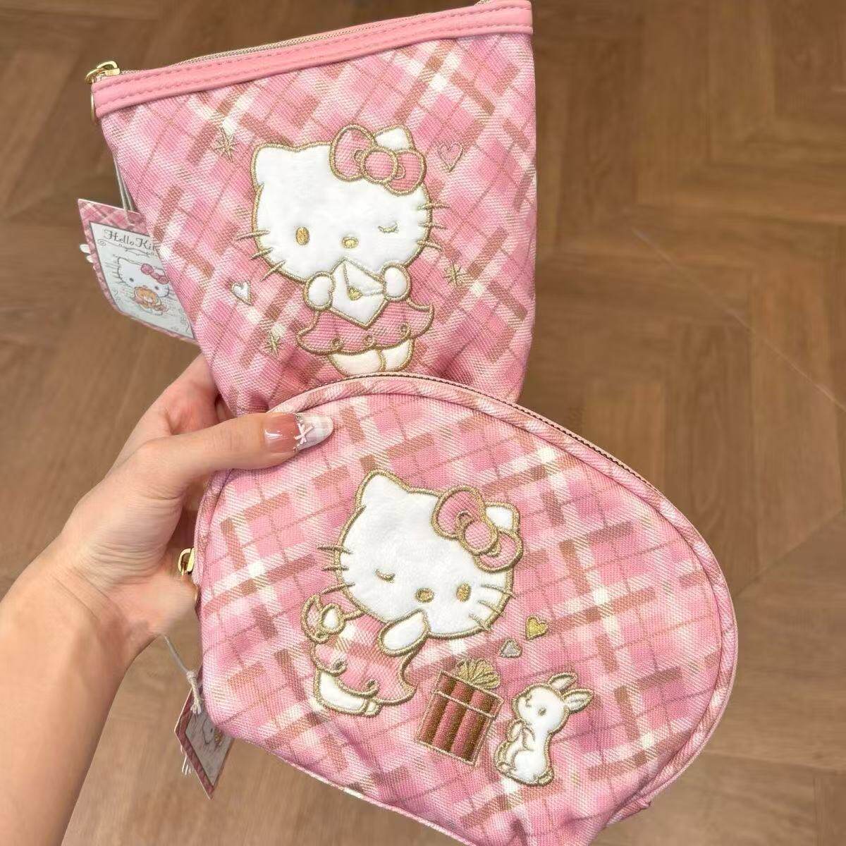 hellokitty化妆洗漱首饰卫生巾小型收纳包便携手拿包证件包零钱包