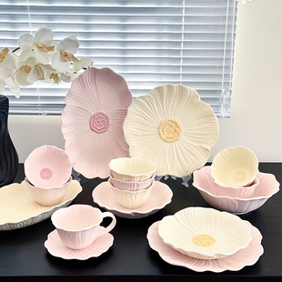 三色堇花瓣餐具陶瓷釉下彩盘子高颜值饭碗家用碗碟盘套装好看的碗