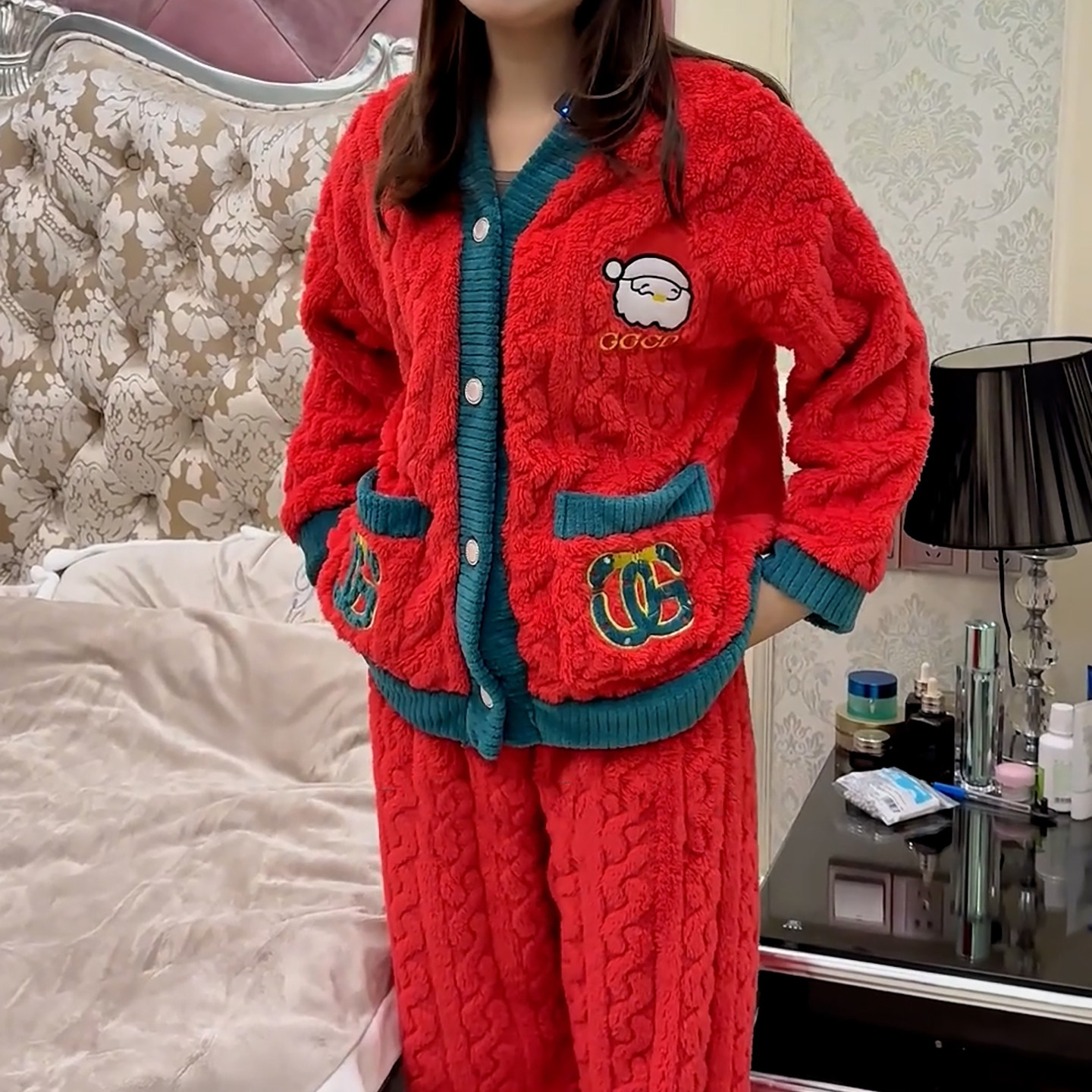 秋冬季珊瑚绒加厚网红家居服2026新款法兰绒加绒V领开衫睡衣套装,女士内衣/男士内衣/家居服,睡衣/家居服套装,淘宝优惠券,粉丝福利购,淘宝优惠卷