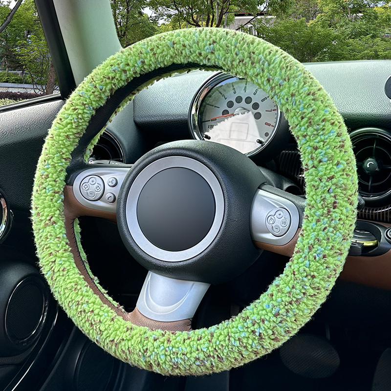 2025新款网红女神潮牌方向盘套汽车冬季毛绒短毛保暖改装D型把套