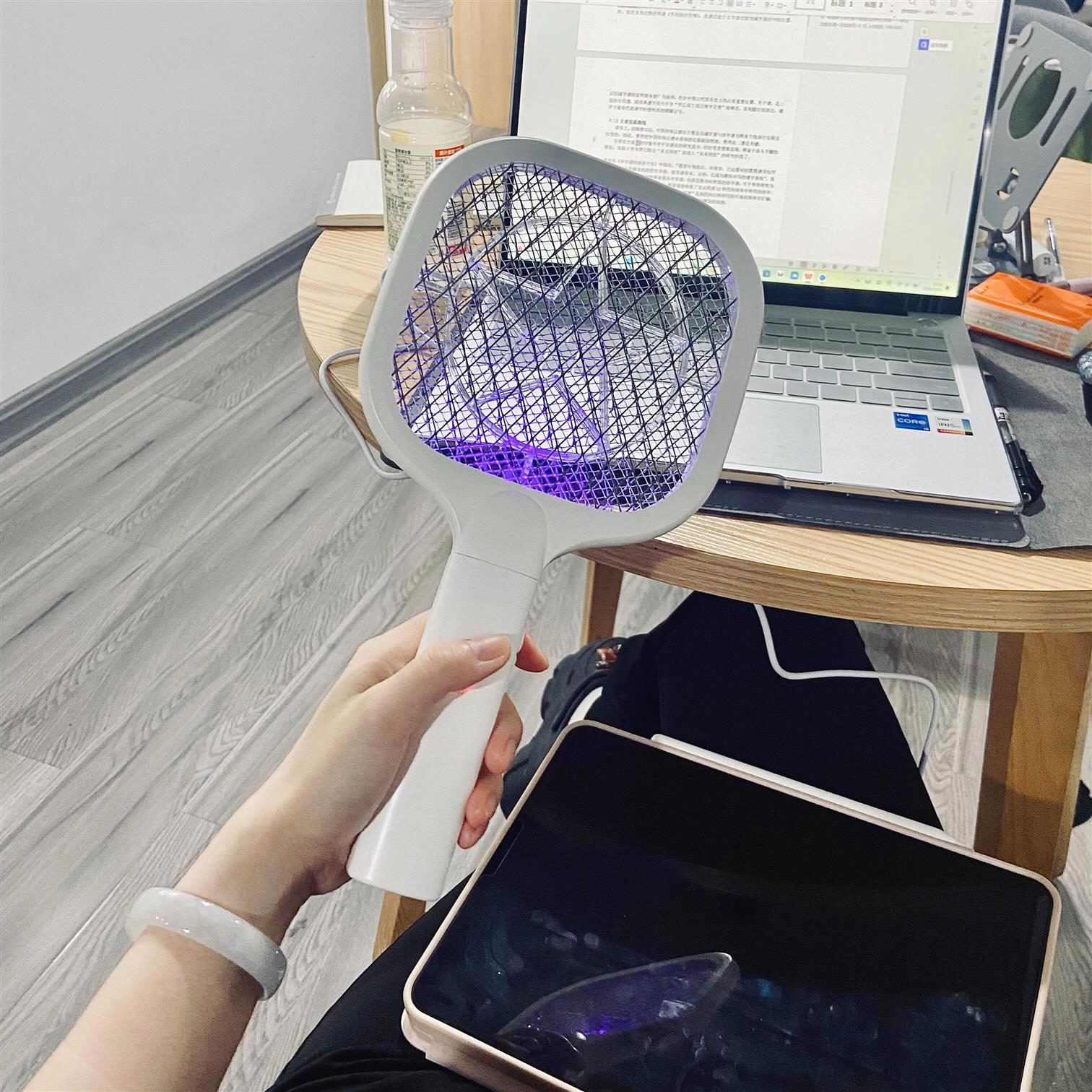 灭蚊神器！电拍充式家用超