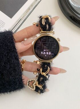 适用华为gt4表带新款小香风毛绒绒表带华为watch4pro金属毛绒gt3Pro小众女秋冬gt3/gt2细款编织新年表带20mm