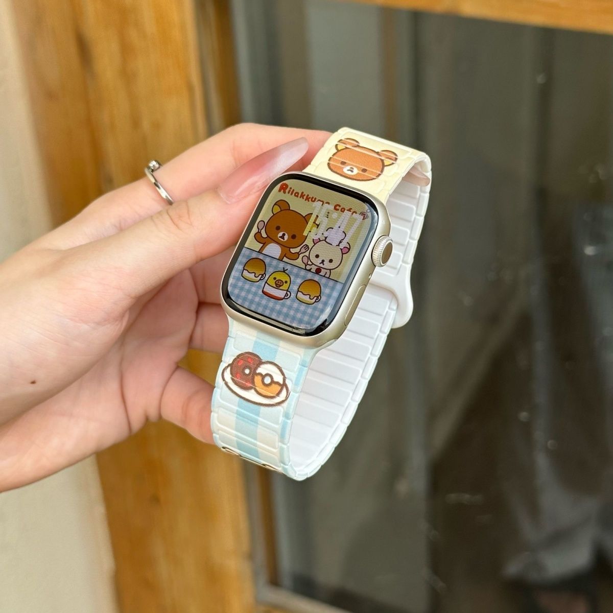 sanD-P苹果手表S11小熊磁吸表带