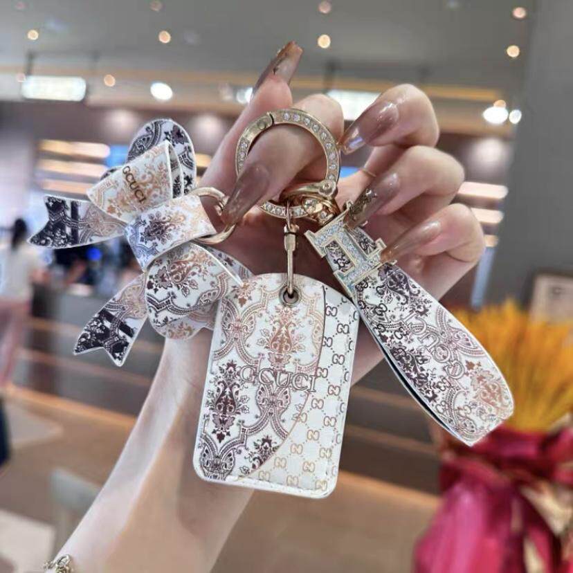 网红门禁卡套钥匙扣一体电动车挂件二合一长方形卡包高级感高颜值