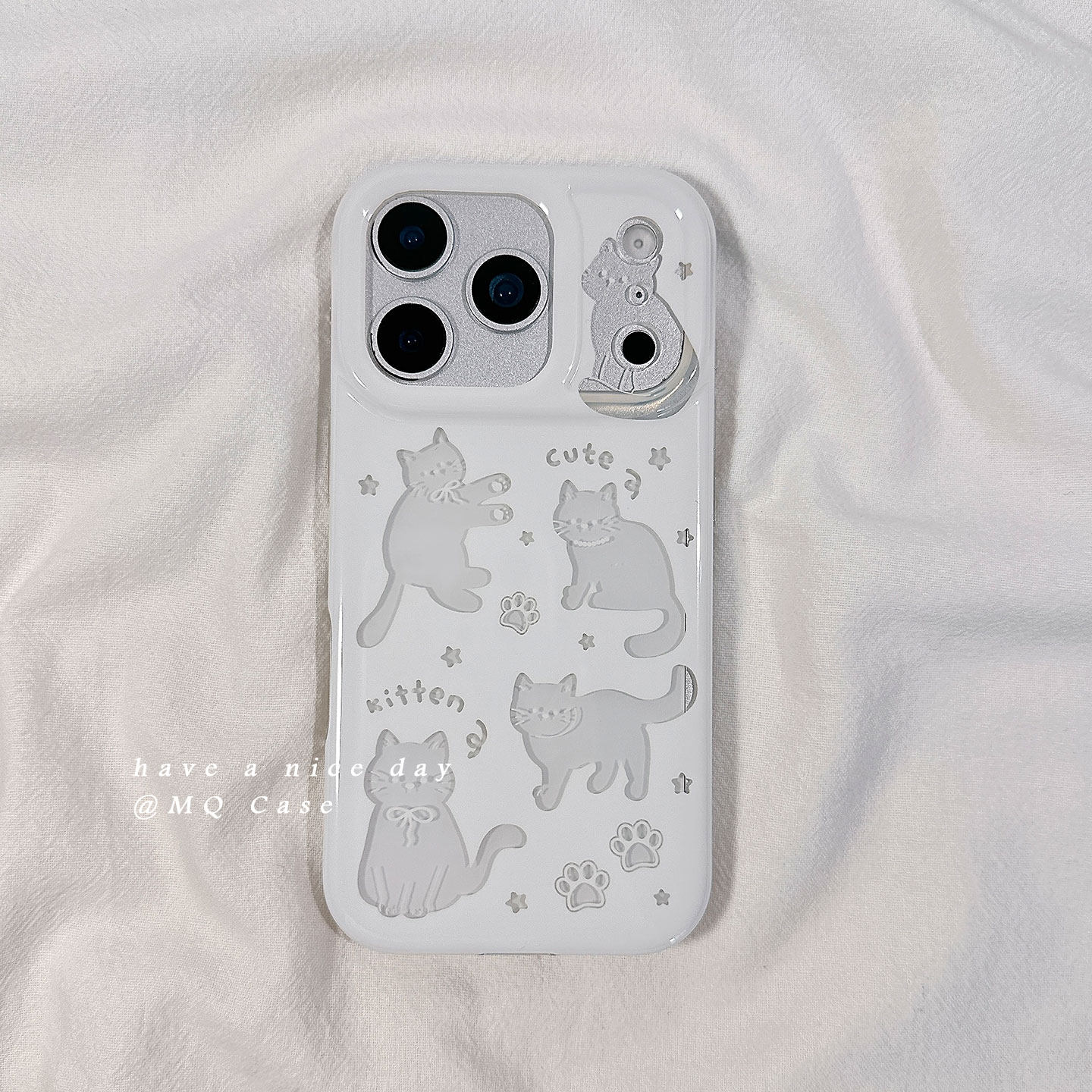 简约镂空小猫咪适用苹果17手机壳iPhone17Promax新款16高级感15保护套13硅胶14防摔全包相机按键女款软壳白色