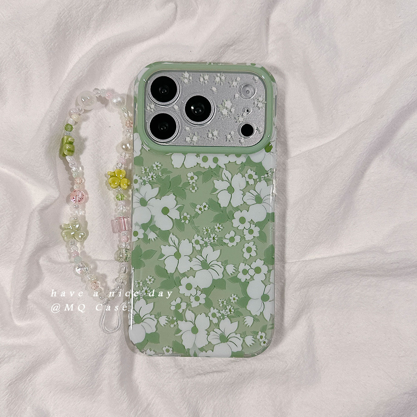 早春绿色小清新花朵适用苹果17手机壳iPhone17Promax新款16高级感15保护套13硅胶14防摔全包带链条挂绳女款软