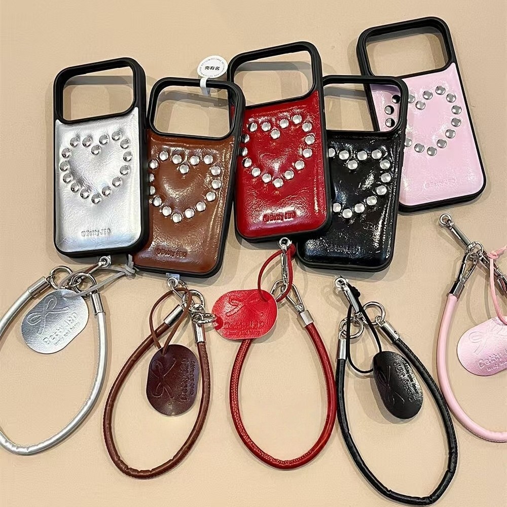 韩系爱心形圆形铆钉挂件皮绳适用iPhone17promax手机壳