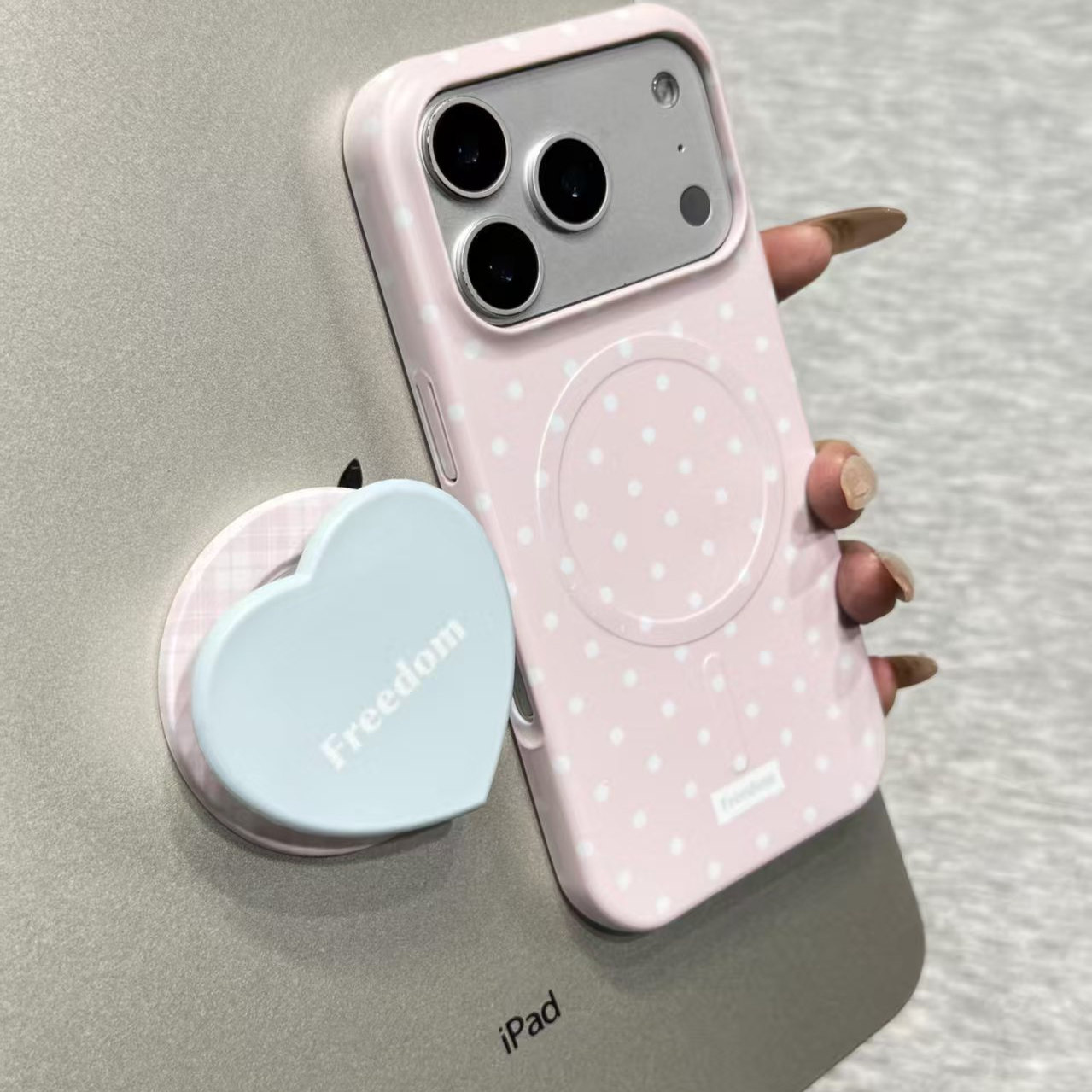 韩系半包粉底蓝波点硬壳磁吸适用iPhone17promax手机壳15新款17pro13创意全包防摔16pro超好看17保护套