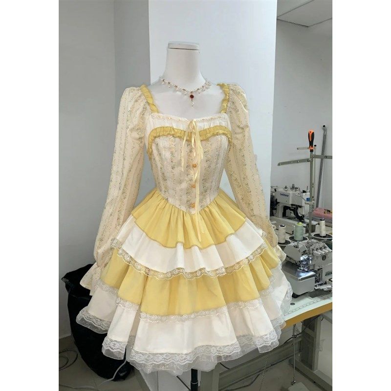 法式甜美可爱风微胖大码系带方领连衣裙新款蕾丝拼接蓬蓬公主裙