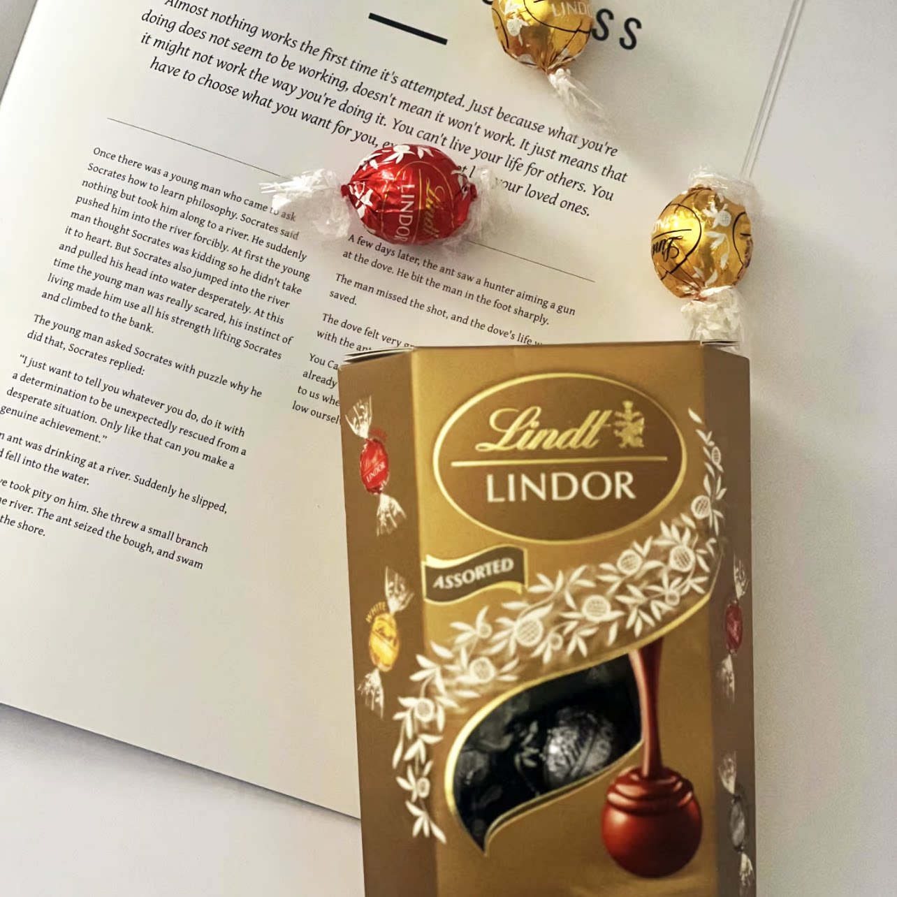 进口瑞士莲软心巧克力牛奶榛子黑巧喜糖生日礼物圣诞春游零食品